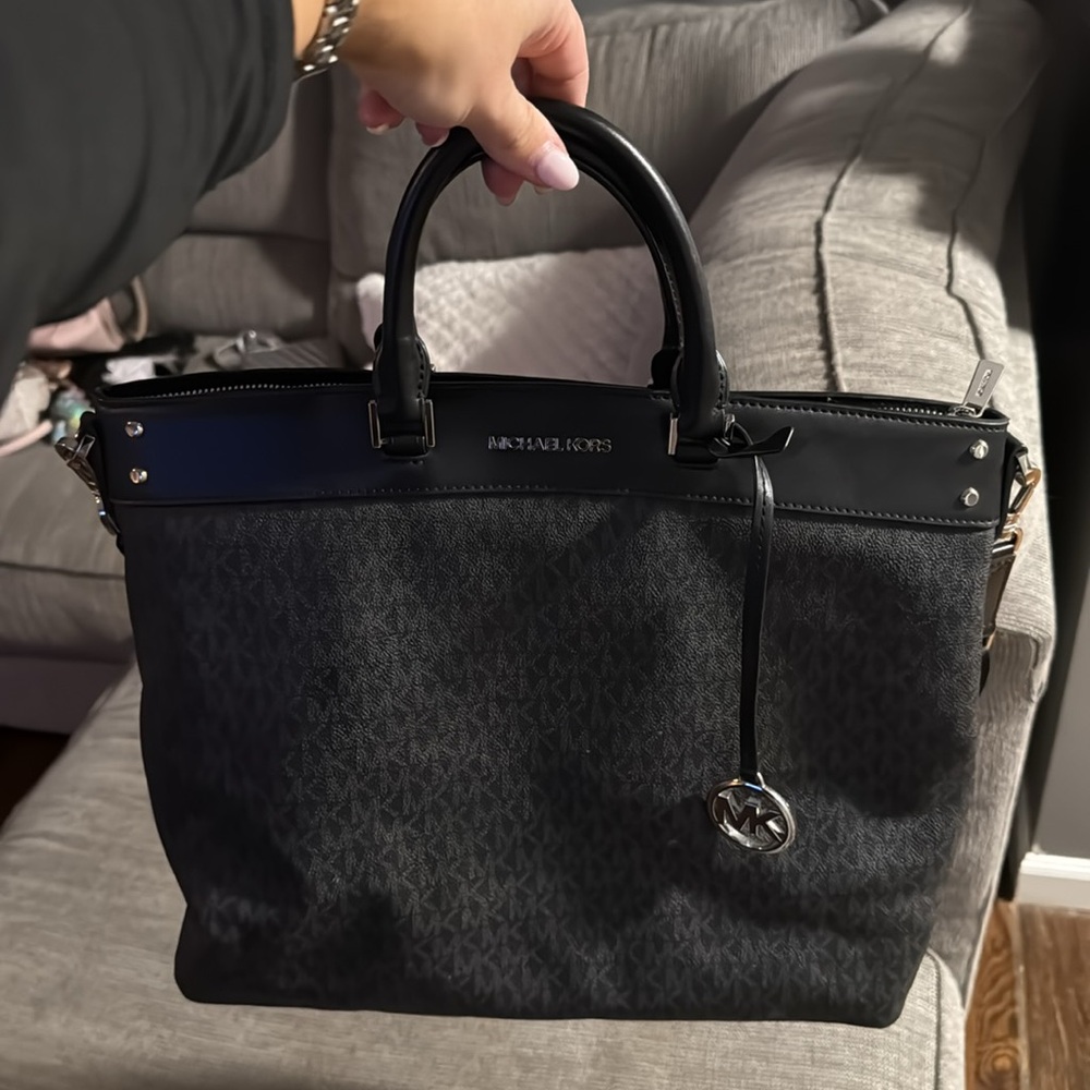Michael Kors black and dark grey tote bag with strap